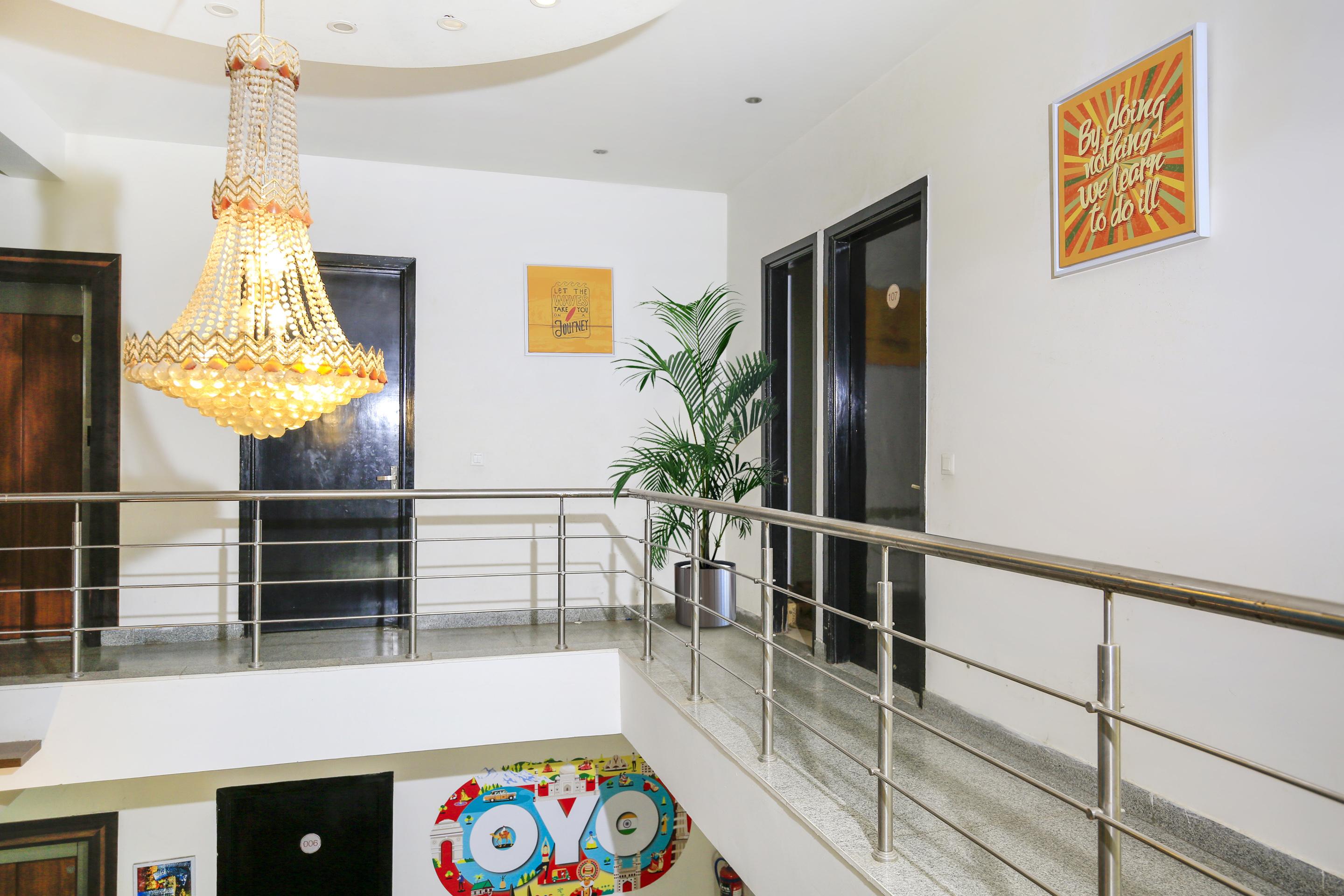 Hotel O Golf Stays Near Aravali Biodiversity Park 구르가온 외부 사진