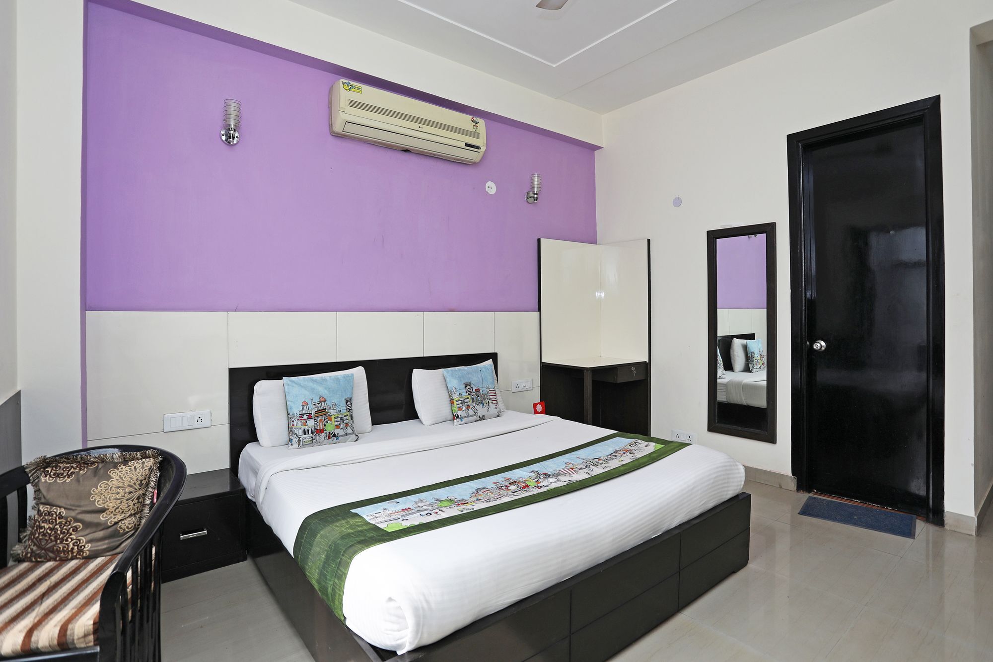 Hotel O Golf Stays Near Aravali Biodiversity Park 구르가온 외부 사진
