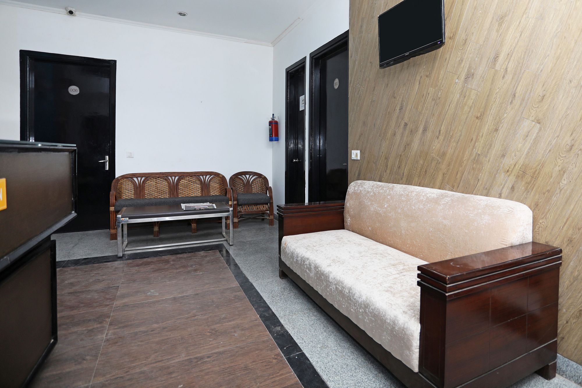 Hotel O Golf Stays Near Aravali Biodiversity Park 구르가온 외부 사진